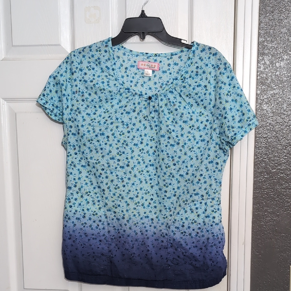 Koi Blue Floral Gradient Scrub Top